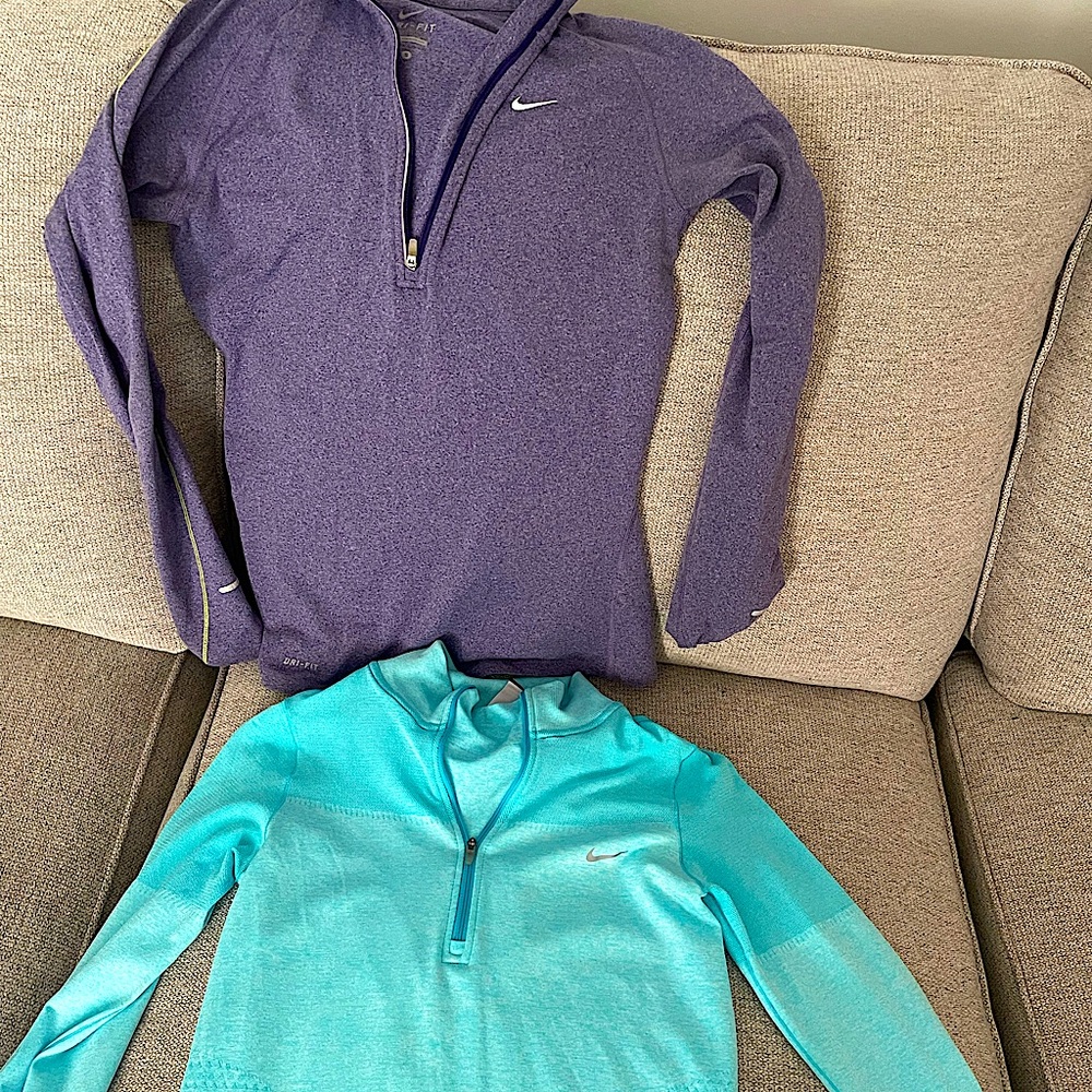Comfortable sport or casual blouse!! Worn 1 time